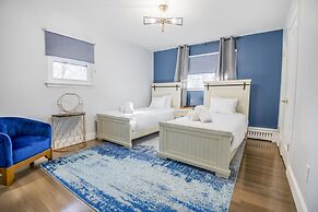 Family Retreat W Playground Near Hiking Trails