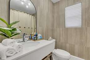 Family Retreat W Playground Near Hiking Trails