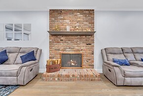 Family Retreat W Playground Near Hiking Trails