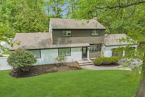 Family Retreat W Playground Near Hiking Trails