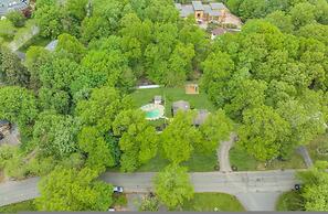Family Retreat W Playground Near Hiking Trails