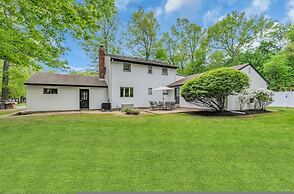 Family Retreat W Playground Near Hiking Trails