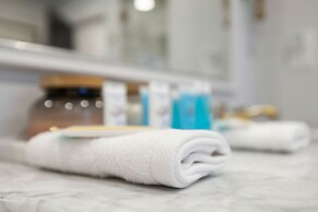 Elegant Spring Stay on Peaceful Retreat