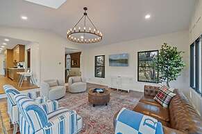 Elegant Spring Stay on Peaceful Retreat