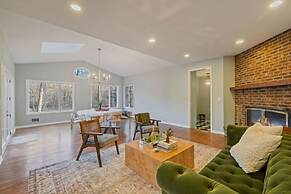 Elegant Spring Stay on Peaceful Retreat