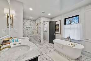 Elegant Spring Stay on Peaceful Retreat