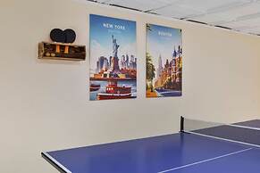 Elegant Spring Stay on Peaceful Retreat