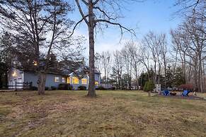 Elegant Spring Stay on Peaceful Retreat