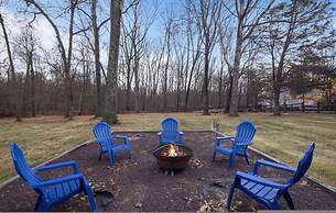 Elegant Spring Stay on Peaceful Retreat