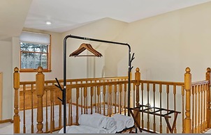 Elegant Spring Stay on Peaceful Retreat