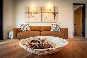 @ Marbella Lane - The Wine Mine Desert Escape