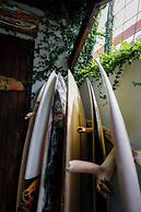 The Cafecito Surf School & Guesthouse