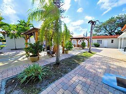 STAY INN BOUTIQUE HOTEL