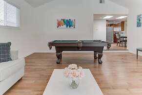 @ Marbella Lane - Boho 'n Sleek Rtreat Pool Tble