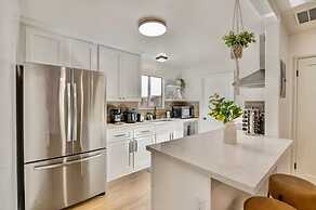 @ Marbella Lane - Stylish Cozy4br in Siliconvalley