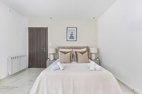 Appartement de 3 pieces a Birkhadem