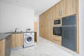 Appartement de 3 pieces a Birkhadem