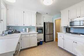 @ Marbella Lane - Modern and Sleek Home in Redwood