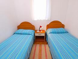 Relaxing Apartment With Outdoor Space in Fažana