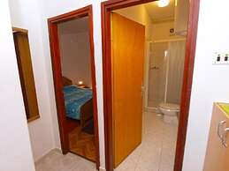 Relaxing Apartment With Outdoor Space in Fažana