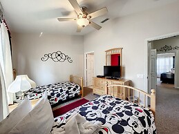 Krista s Tropical Escape Resort Stay Near Disney