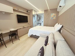 Setai Yacht Comfort - By Almare Flats