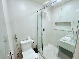 Setai Yacht Comfort - By Almare Flats