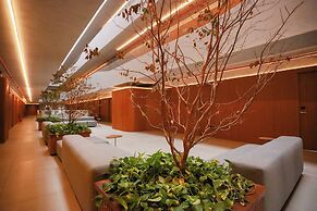 Setai Yacht Comfort - By Almare Flats