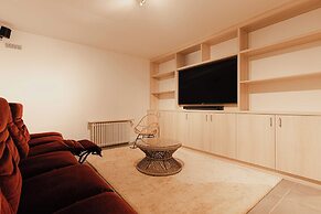 Spacious House - AC- 5br-12p- Deauville
