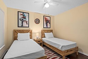 Legacy Park Villa 5BR Pool Near Disney