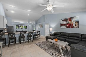 Legacy Park Villa 5BR Pool Near Disney