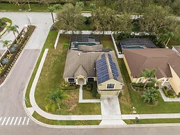 Legacy Park Villa 5BR Pool Near Disney