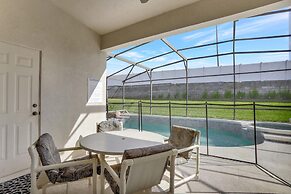 Luxury Pool Home 3 Miles From Disney More