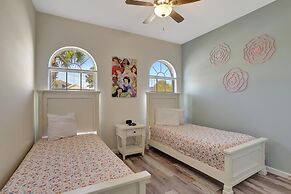 Luxury Pool Home 3 Miles From Disney More