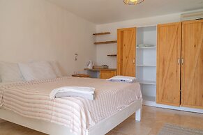 lilium rooms