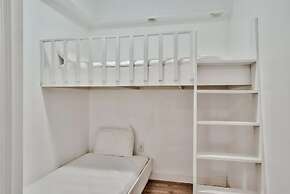 Green Reef #8- Beachy Keen