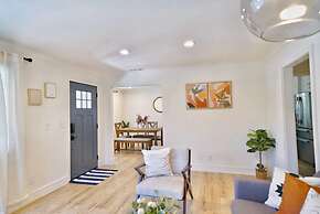 @ Marbella Lane - Vibrant 4BR RWC Ldry + P