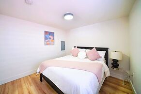 @ Marbella Lane - Vibrant 4BR RWC Ldry + P