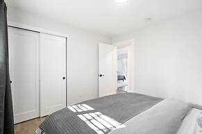 @ Marbella - Modern 4-br Retreat Chef's Kitchen