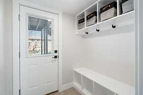 @ Marbella - Modern 4-br Retreat Chef's Kitchen