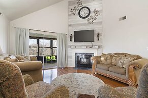 The Cozy Retreat Stay for 10!