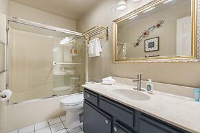 The Cozy Retreat Stay for 10!