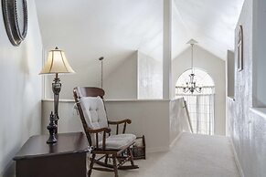 The Cozy Retreat Stay for 10!