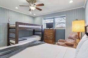 The Cozy Retreat Stay for 10!