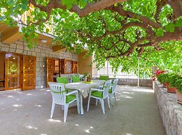 Holiday Home Large Terrace