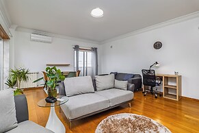 Stylish Stay in Lisbon-Scenic Views