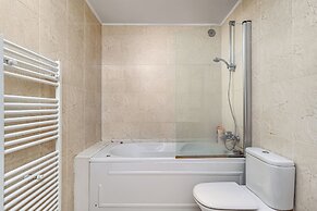 Stylish Stay in Lisbon-Scenic Views