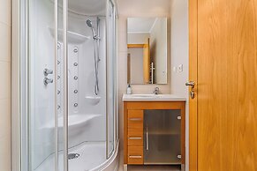 Stylish Stay in Lisbon-Scenic Views