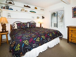 Centrally Located 3BR in Aspen Core With Pool & hot Tub!