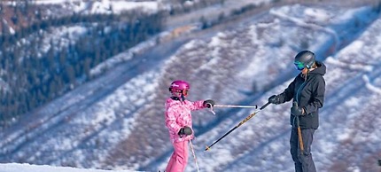 Centrally Located 3BR in Aspen Core With Pool & hot Tub!